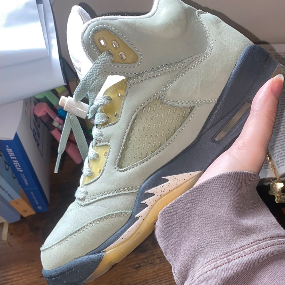 AUTHENTIC Jordan 5 Jade GS 6.5
